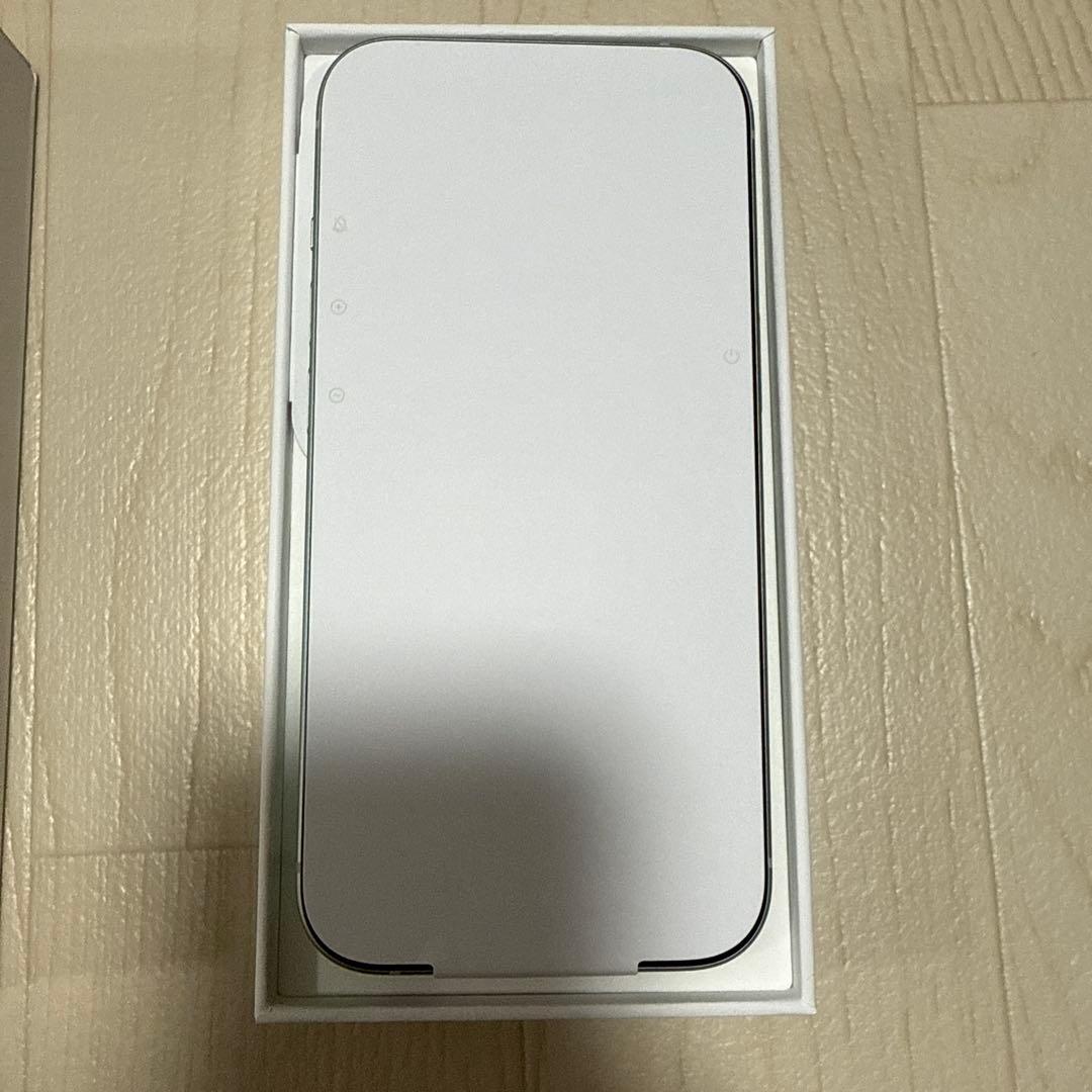 ［新品・未使用］iPhone 15 Green 本体　128GB