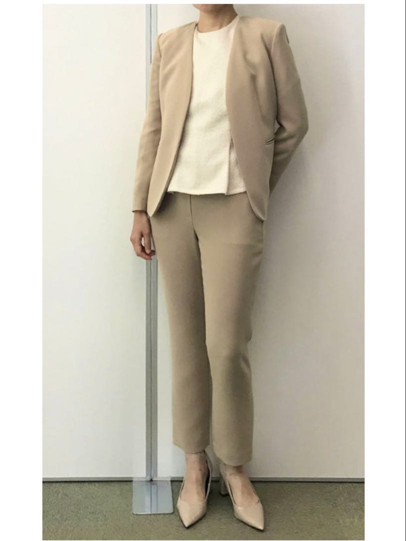 theory Classic Crepe パンツスーツ　ベージュ　サイズ2、4