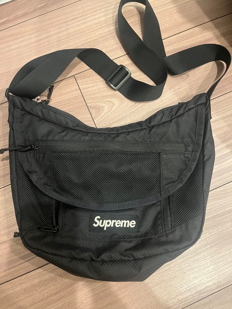 Supreme 22SS メッセンジャーバッグ