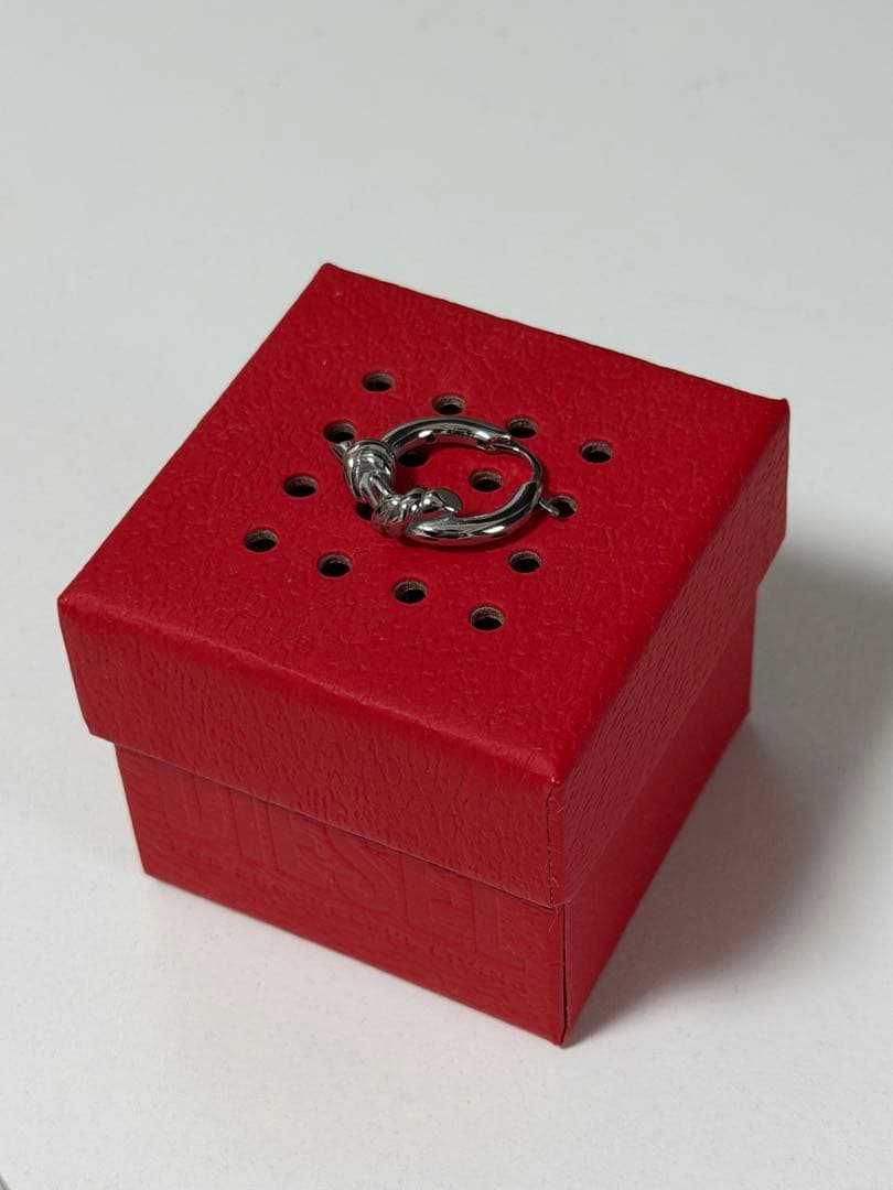 Diesel シルバー フープピアス　片耳用