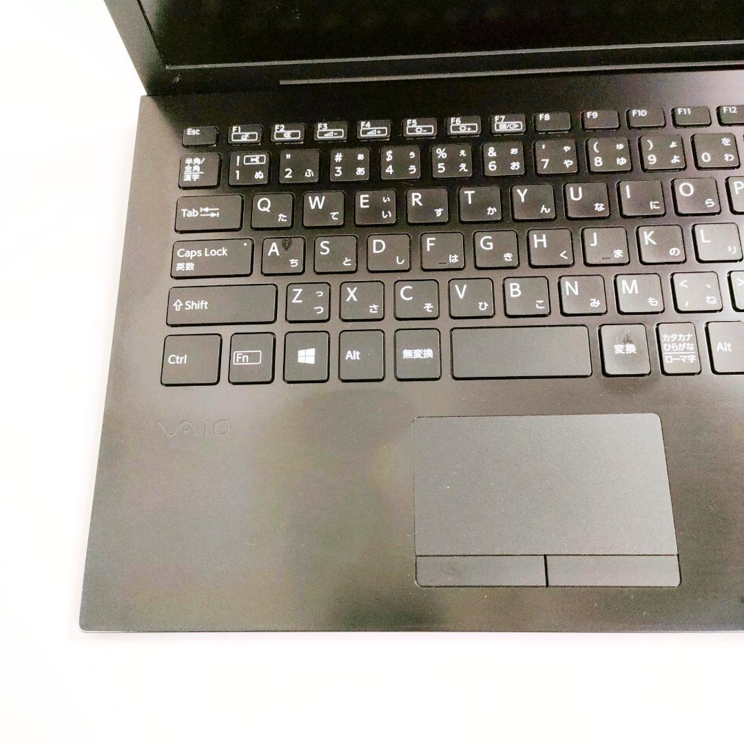 Windows11✨️SSD/第8世代i5/カメラ付き小型ノートパソコン/バイオ