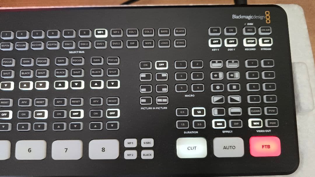 ATEM Mini Extreme ISO ライブストリーミング機器