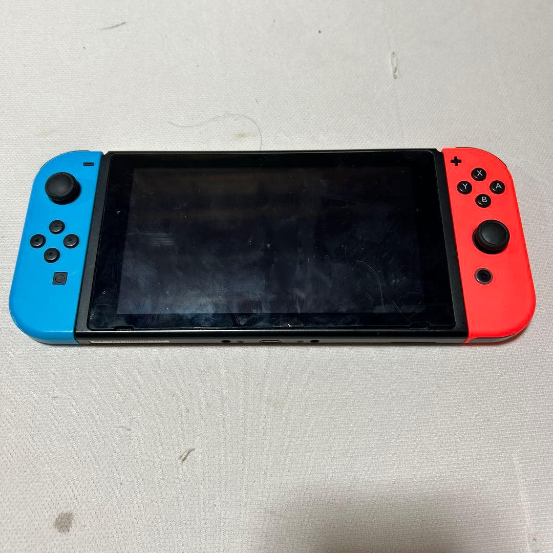 Nintendo Switch 本体 青と赤のJoy-Con