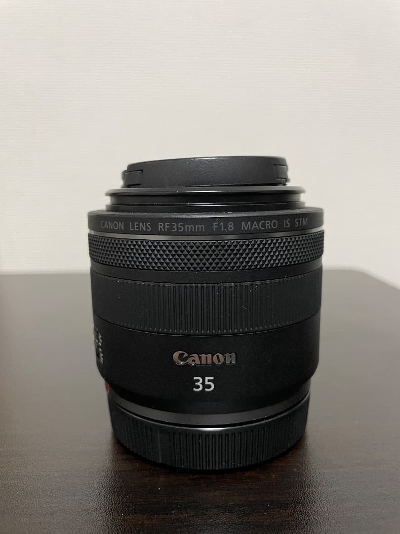 Canon RF35mm F1.8 MACRO IS STM レンズ