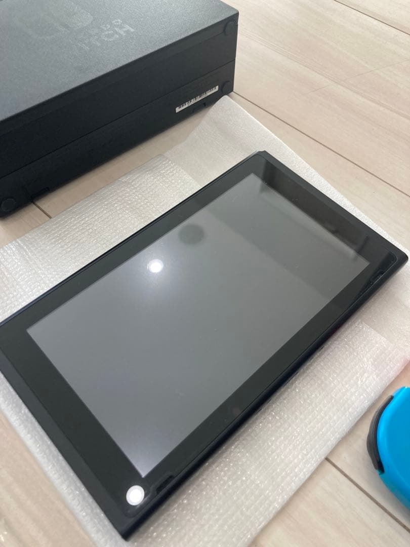 【中古】Nintendo Switch ネオンブルー・ネオンレッド本体