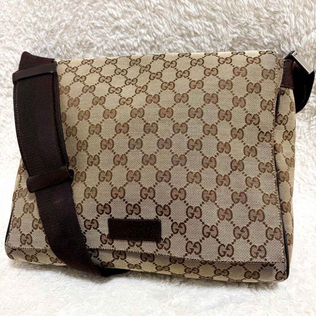 グッチ　メッセンジャーバッグ　GG 総柄　キャンバス　レザー　本革　ベージュ