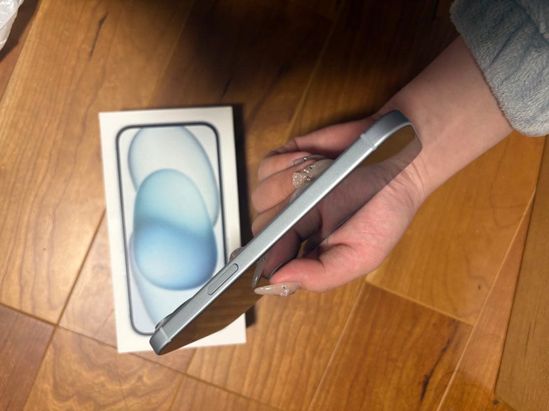 Apple iPhone 15 blue 本体　256GB バッテリー100%