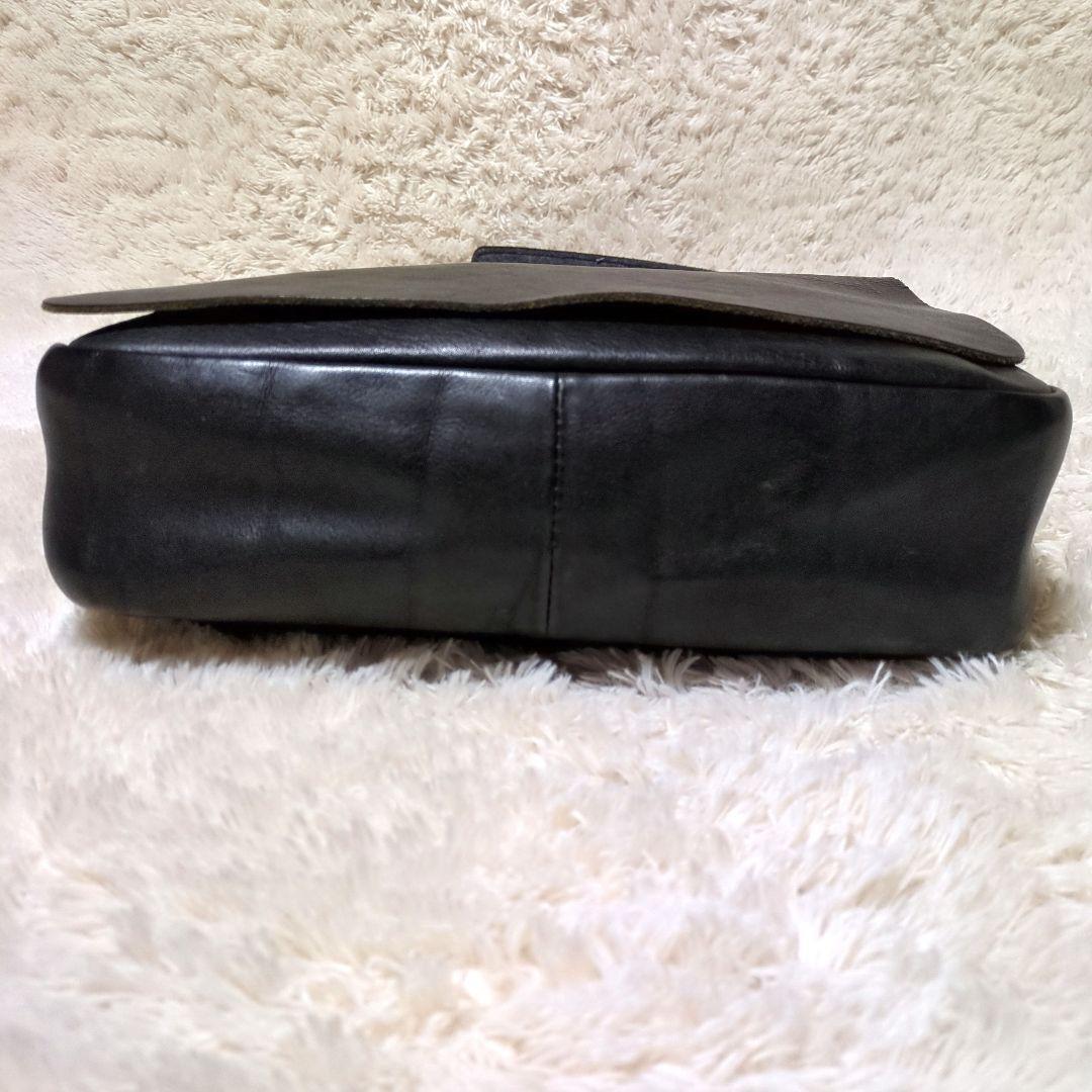 美品 SLOW レザーショルダーバッグ　メッセンジャーバッグ　ブラック