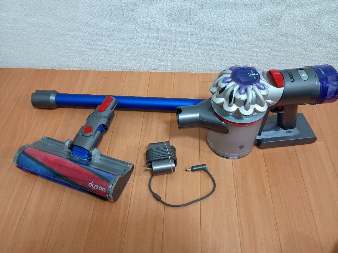 ダイソン V8 コードレスクリーナー SV25　分解洗浄品