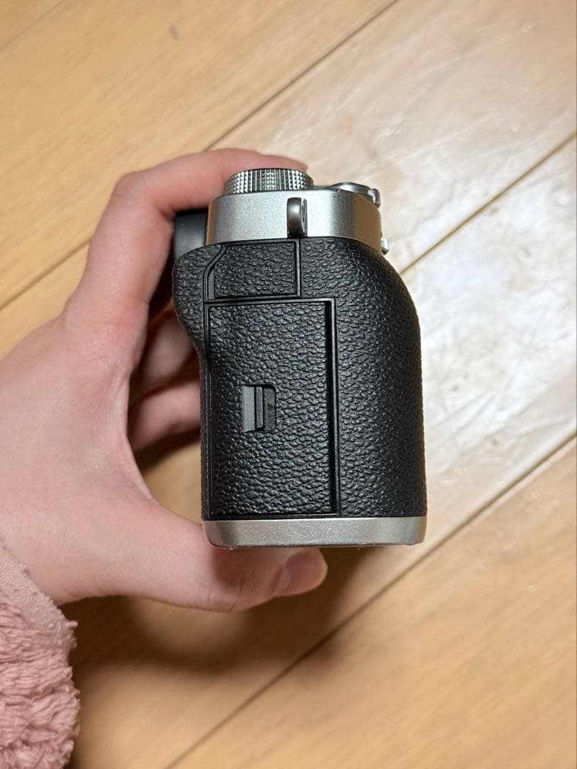 t*k様 ユ*キ様 X-T3 ボディ シルバー シャッター回数2024枚