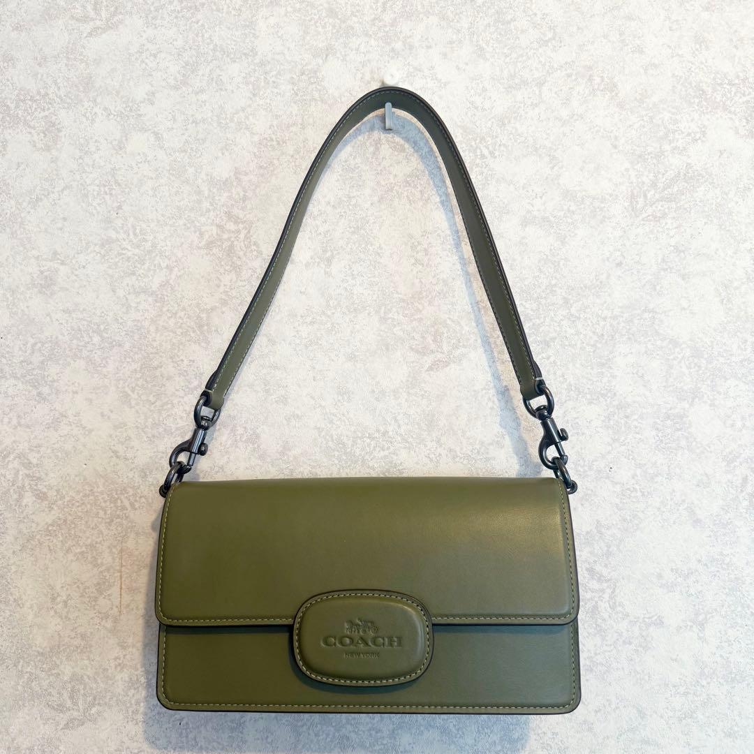 COACH オリーブグリーン ショルダーバッグ　ハンドバック