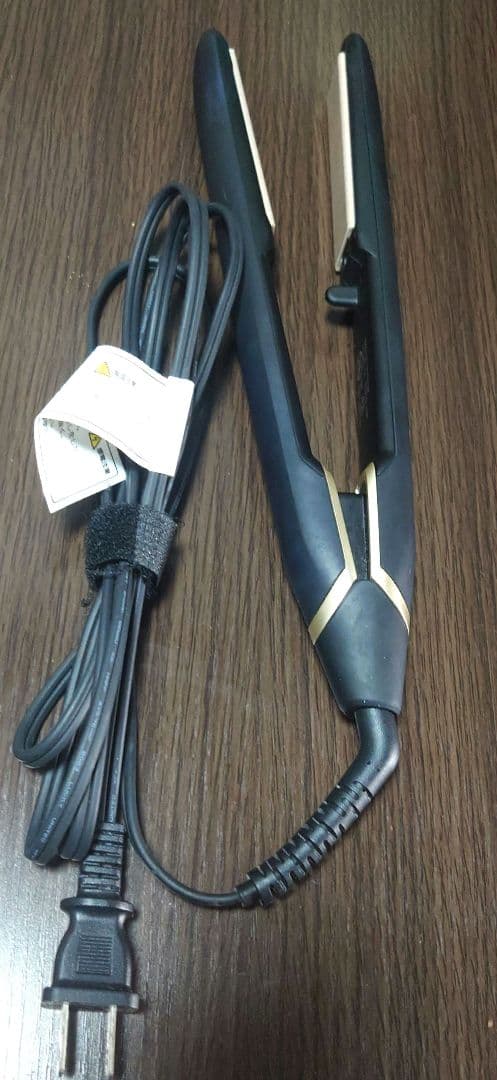 KINUJO ストレートヘアアイロン　ワールドワイドモデル　黒