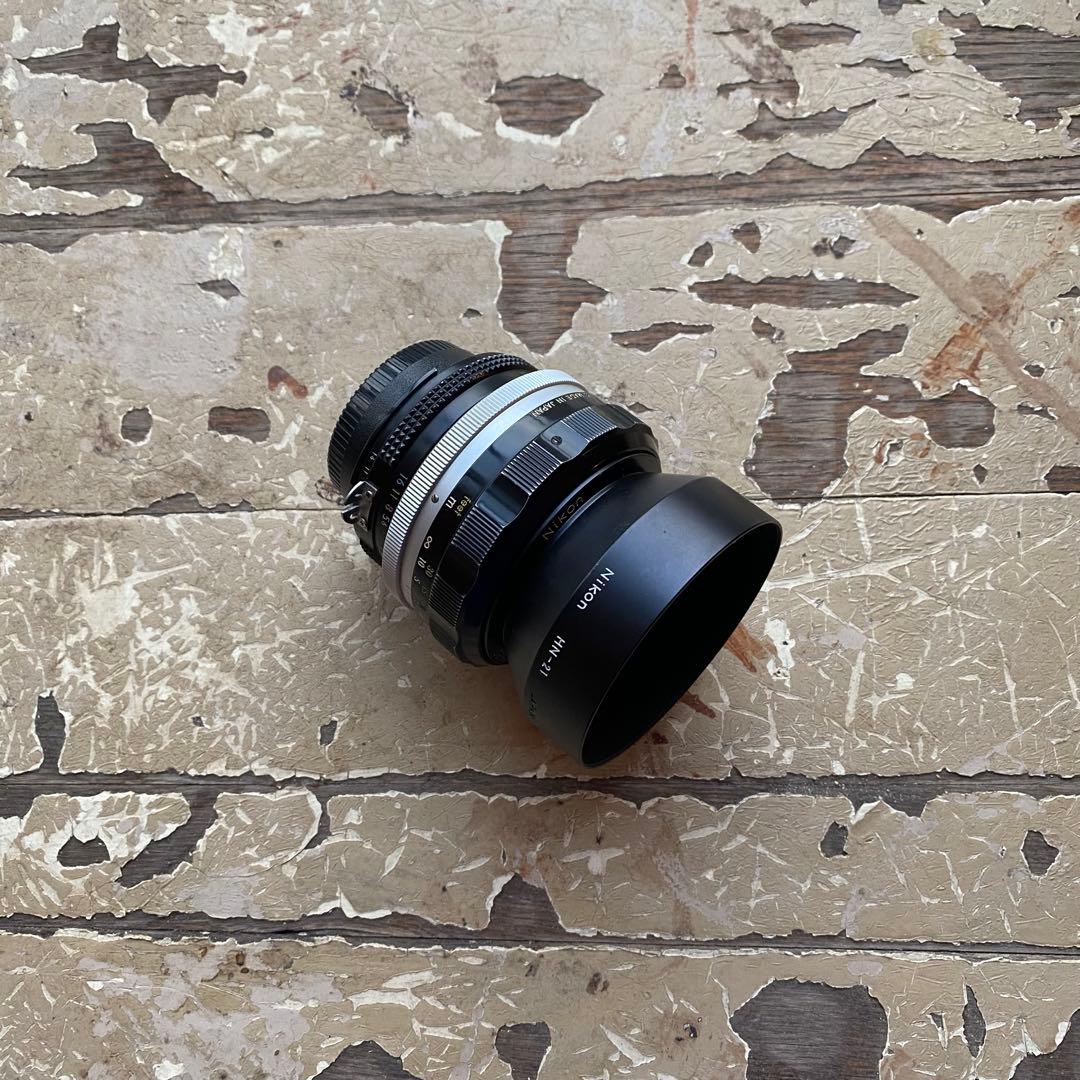 Nikon Nikkor 55mm f1.2 単焦点　大口径レンズ