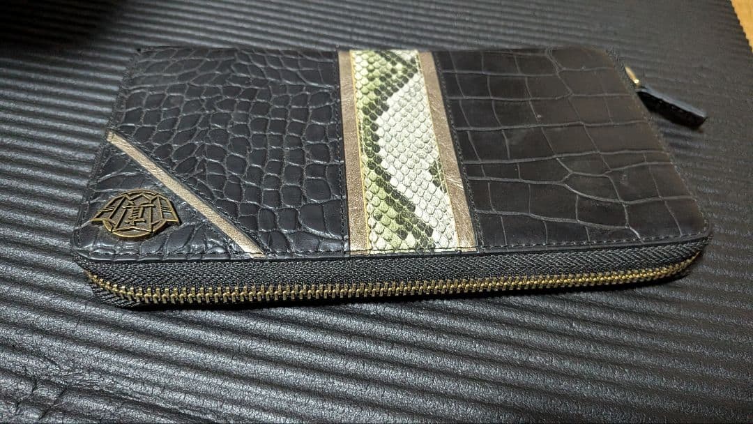 Super Groupies 龍が如く 真島吾朗 モデル 長財布 値下げ依頼◯