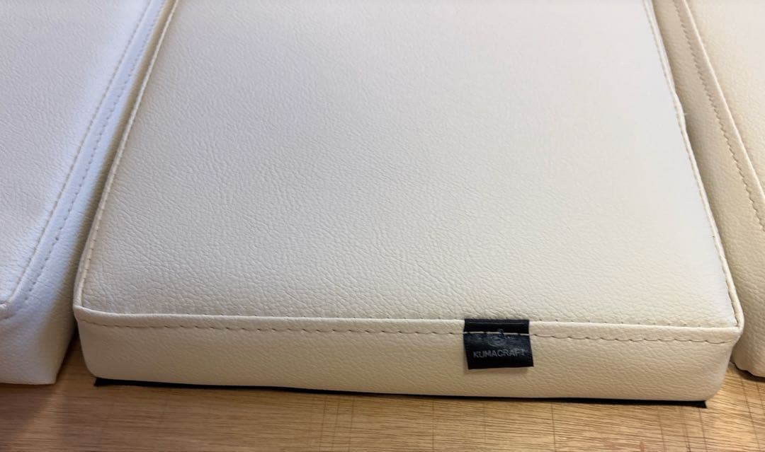 デリカD5専用ベッドキットの天板グレーホワイト