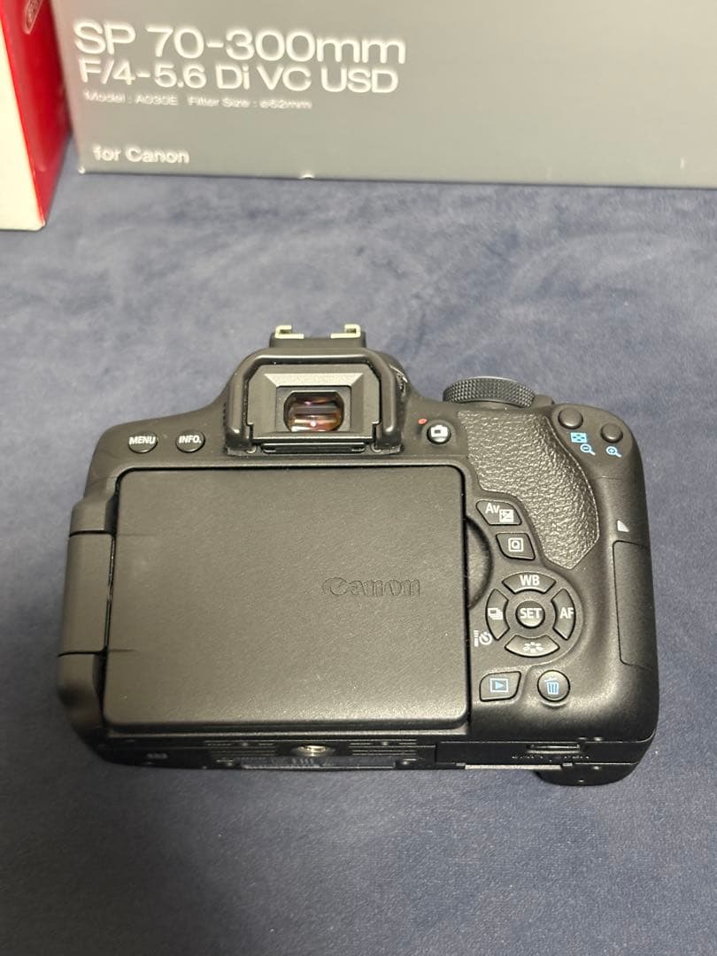 Canon EOSKissX8i デジタル一眼レフカメラ