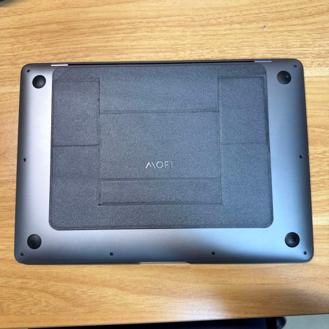 Apple MacBook Air（M1）MOFTスタンド付き