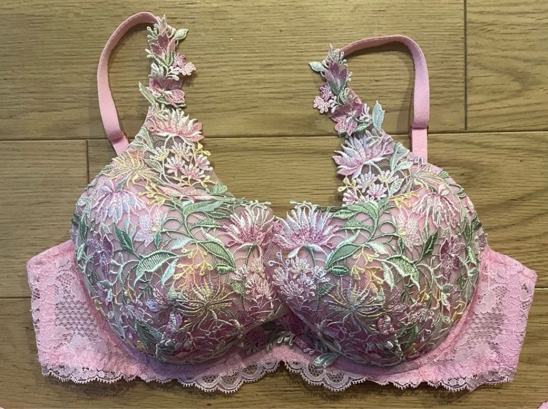 ワコール　yue 62G E70/Mセット