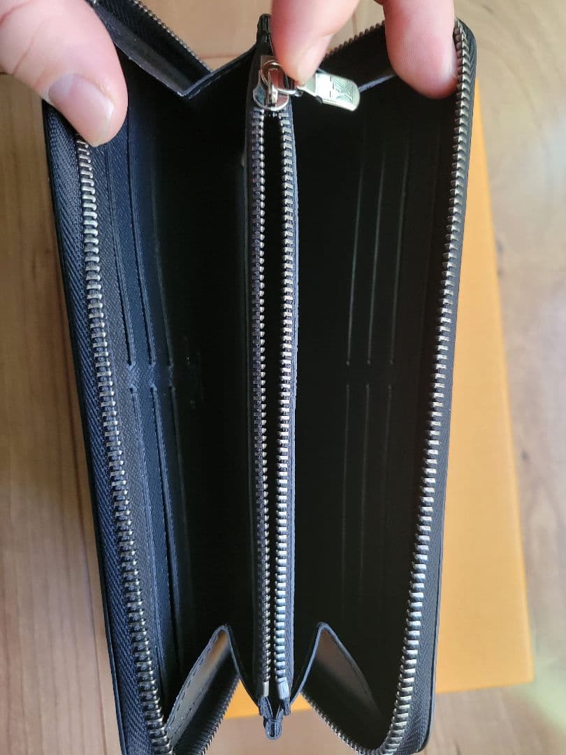 Louis Vuitton ルイヴィトン ホリゾンタルエクリプス