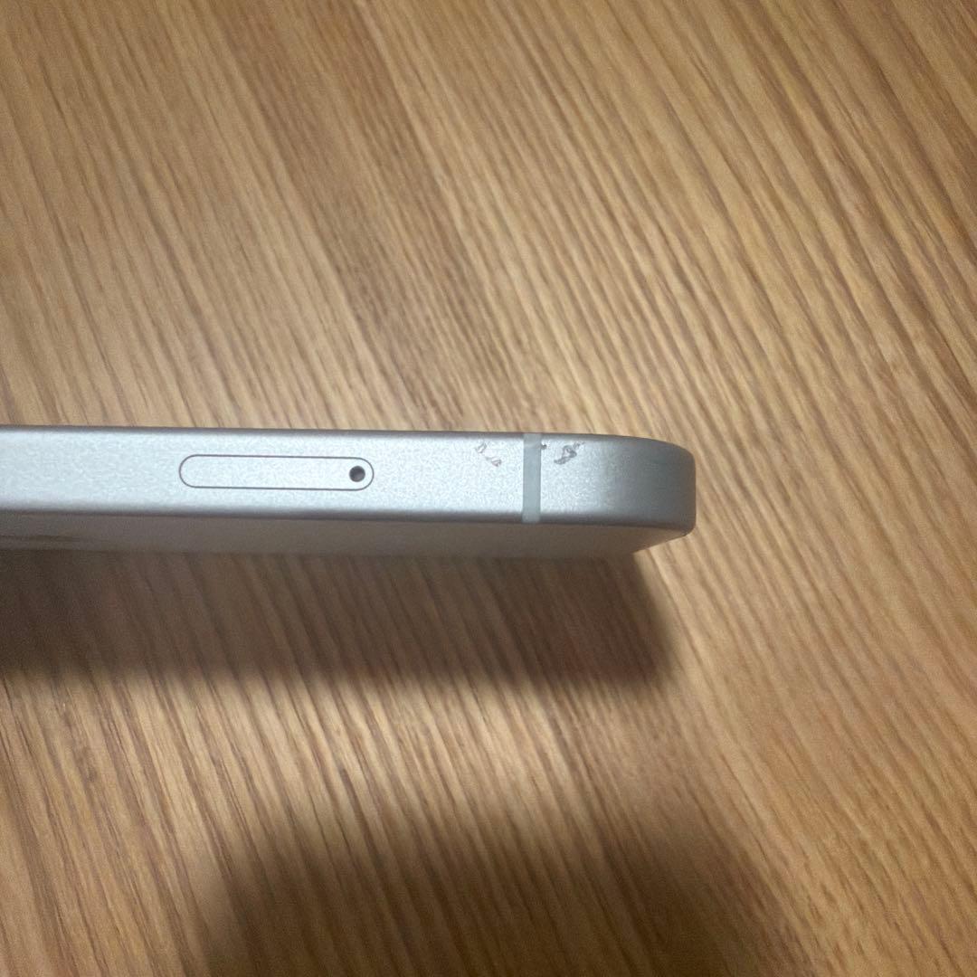 Apple iPhone 15本体 ホワイト 128GB *おまけ付き！