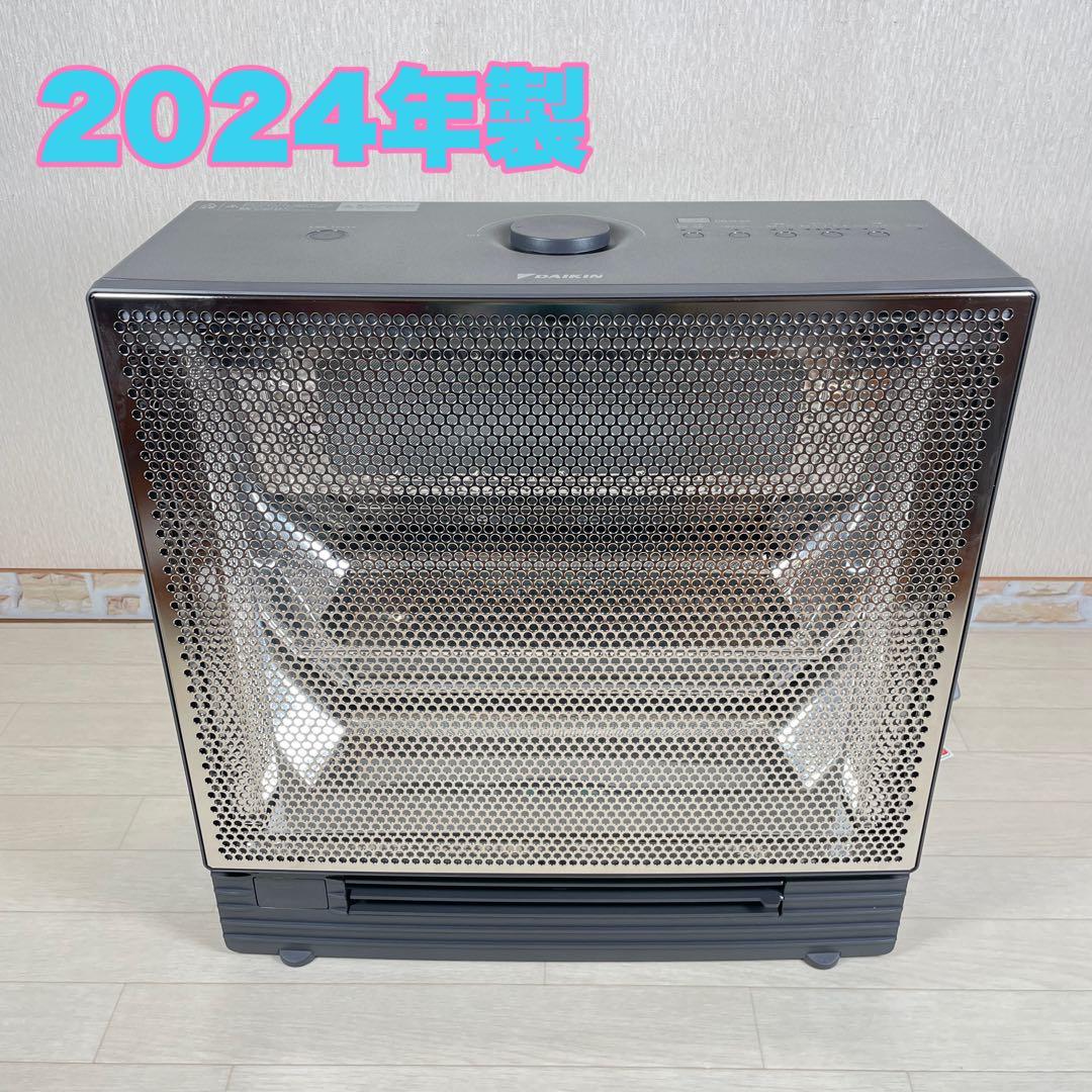 2024年製DAIKIN WRH135AS-H 遠赤外線　暖房機　ダイキン