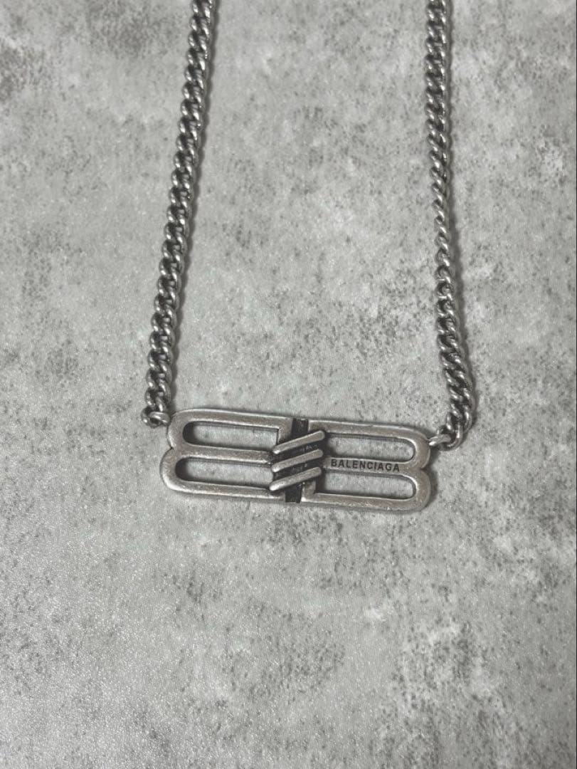 BALENCIAGA ネックレス BBロゴ