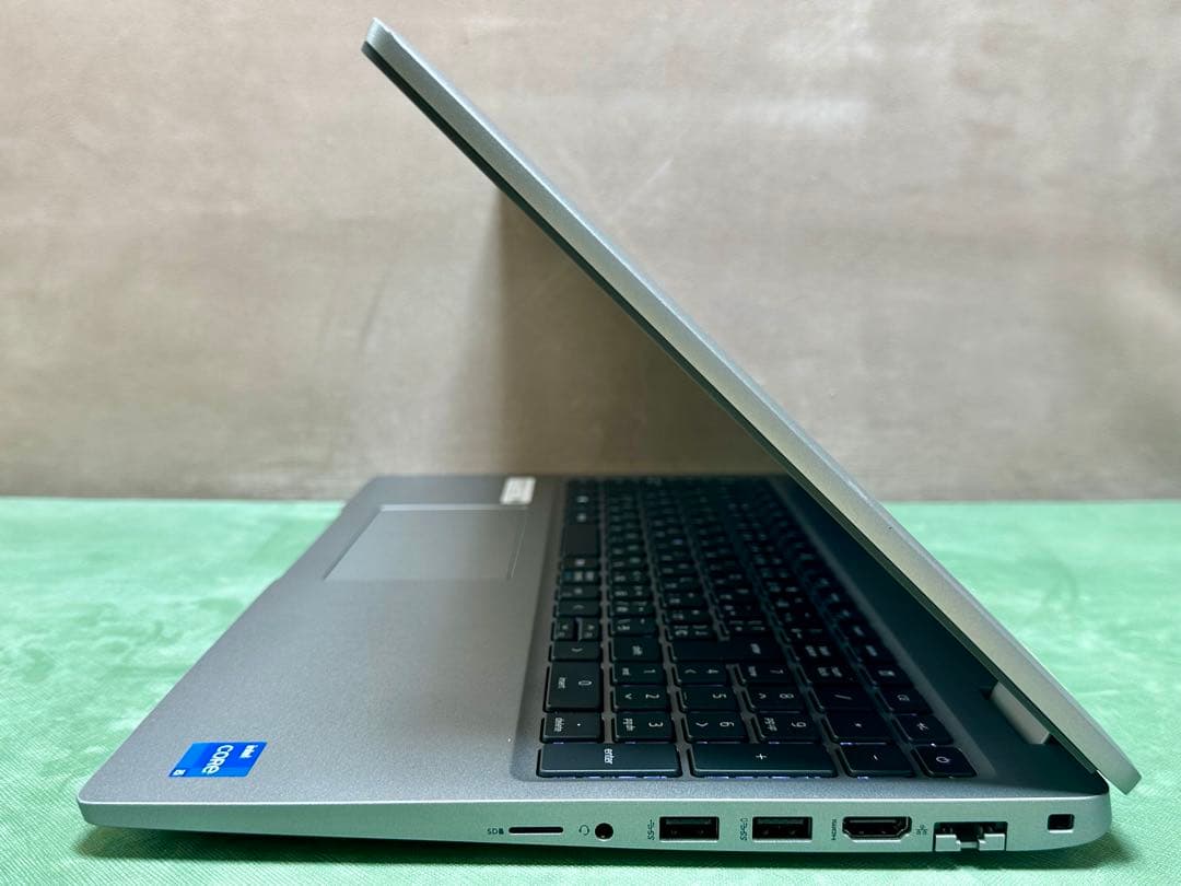 Windowsノート本体 DELL Latitude 5520 i5-1145G7 8 256 |3126