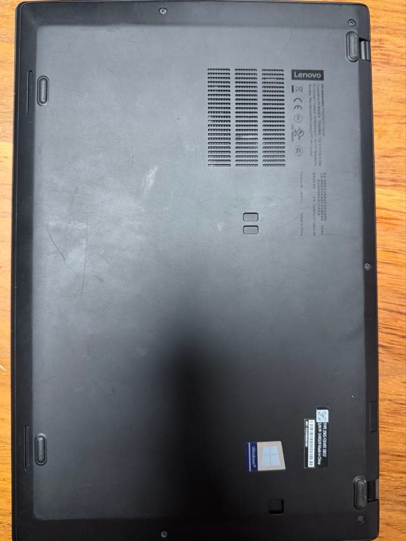 レノボ　ThinkPad X1 Carbon（Gen 6） 2018 年モデル