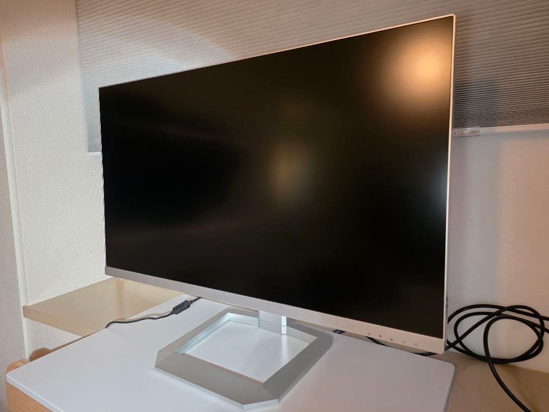 【美品】INNOCN 32M2V 32インチ 4K Mini-LED 160Hz