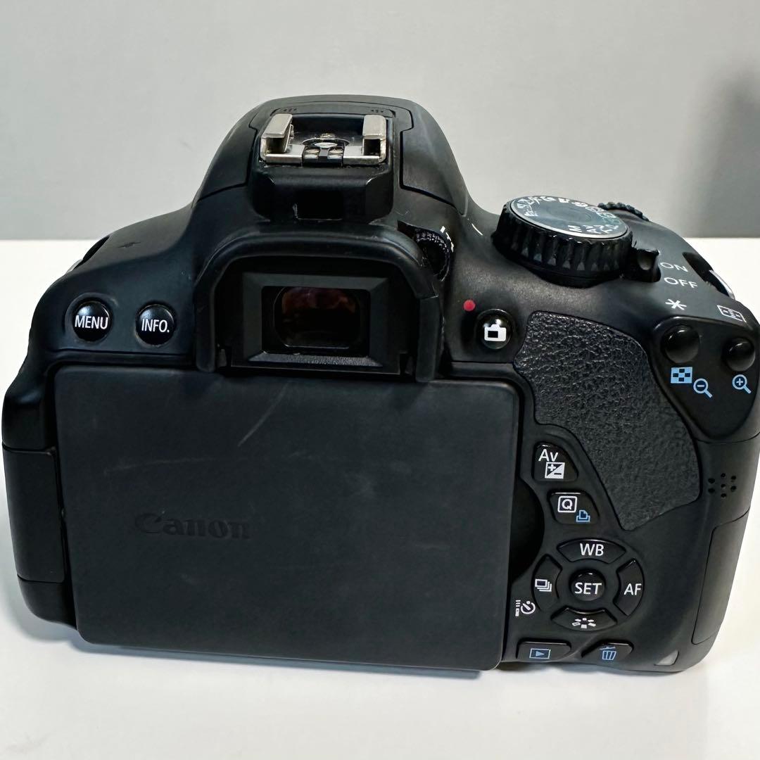 Canon EOSKiss X6i 一眼レフ + 50mm レンズ SDカード付