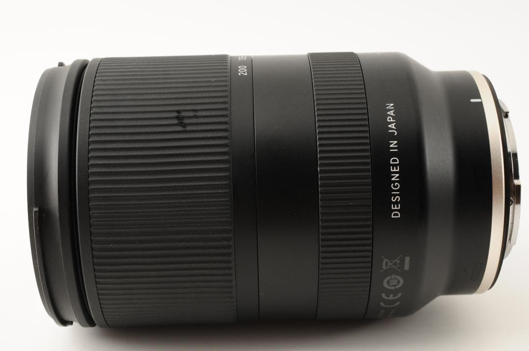 タムロン TAMRON 28-200mm Di III RXD SONY E