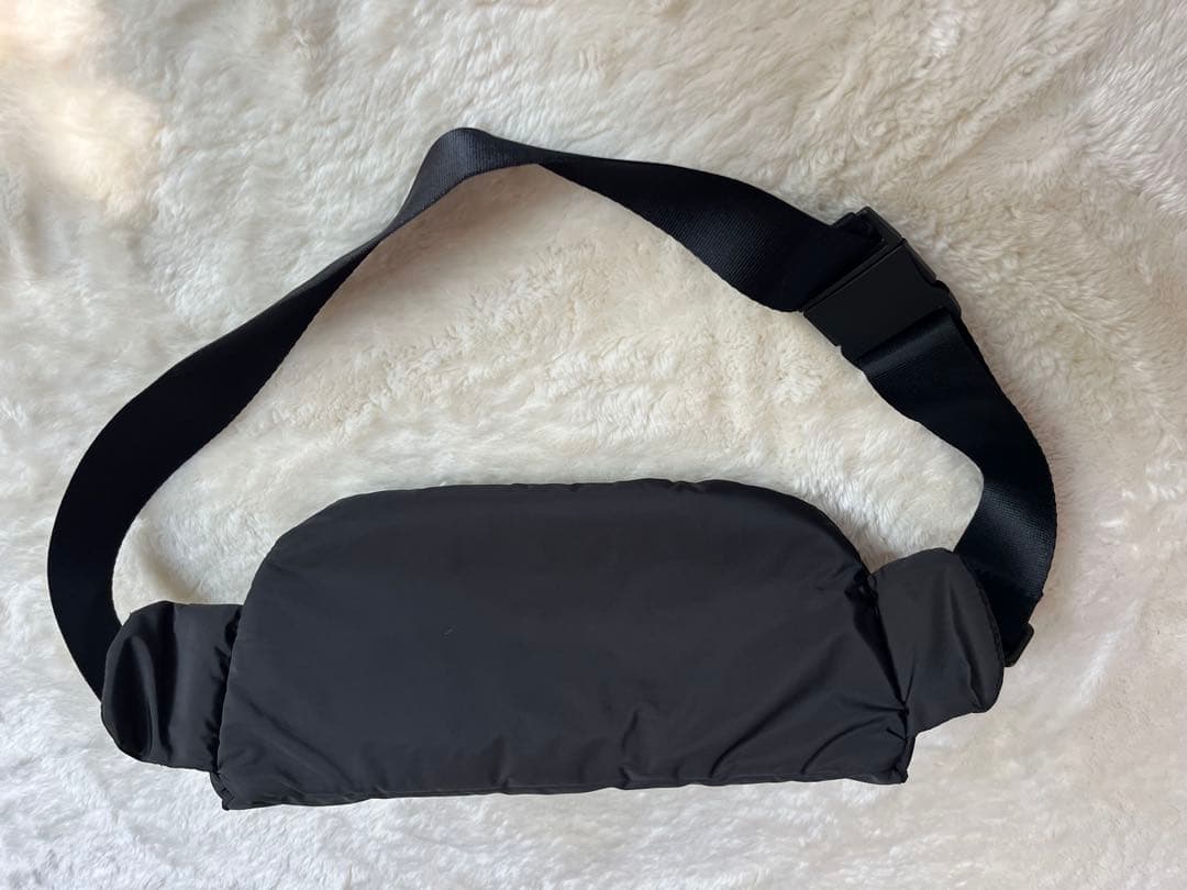 新品未使用✨adidas Stella McCartney クロスボディバッグ