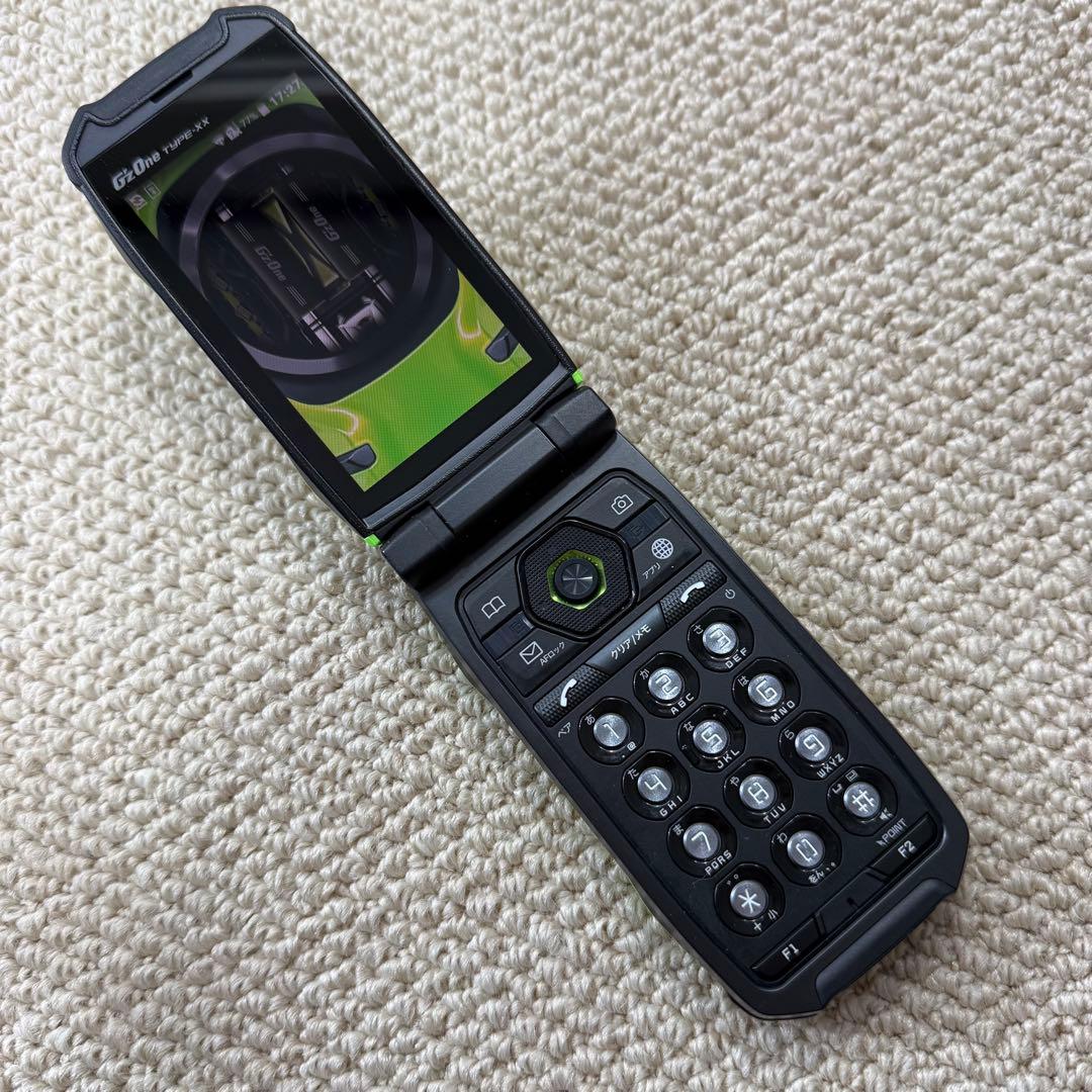 au KYY31 G'zOne TYPE-XX SIMフリー