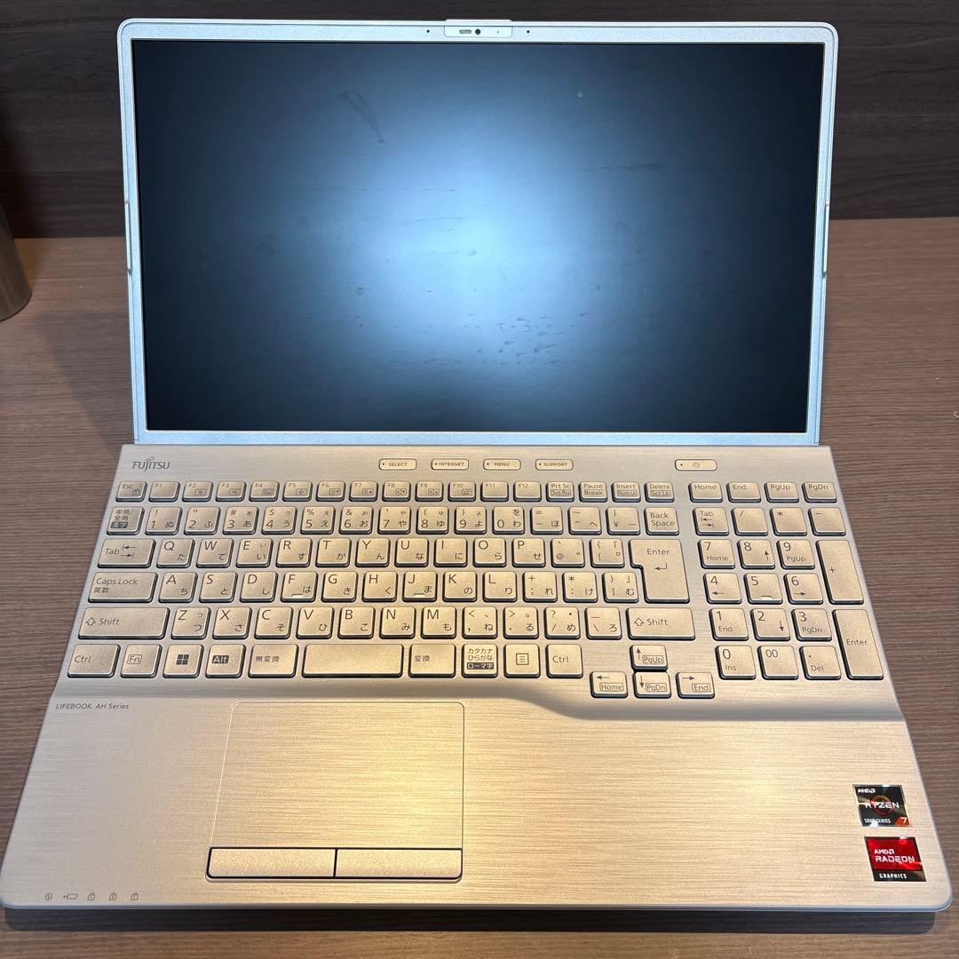 富士通 LIFEBOOK AHシリーズ シルバー