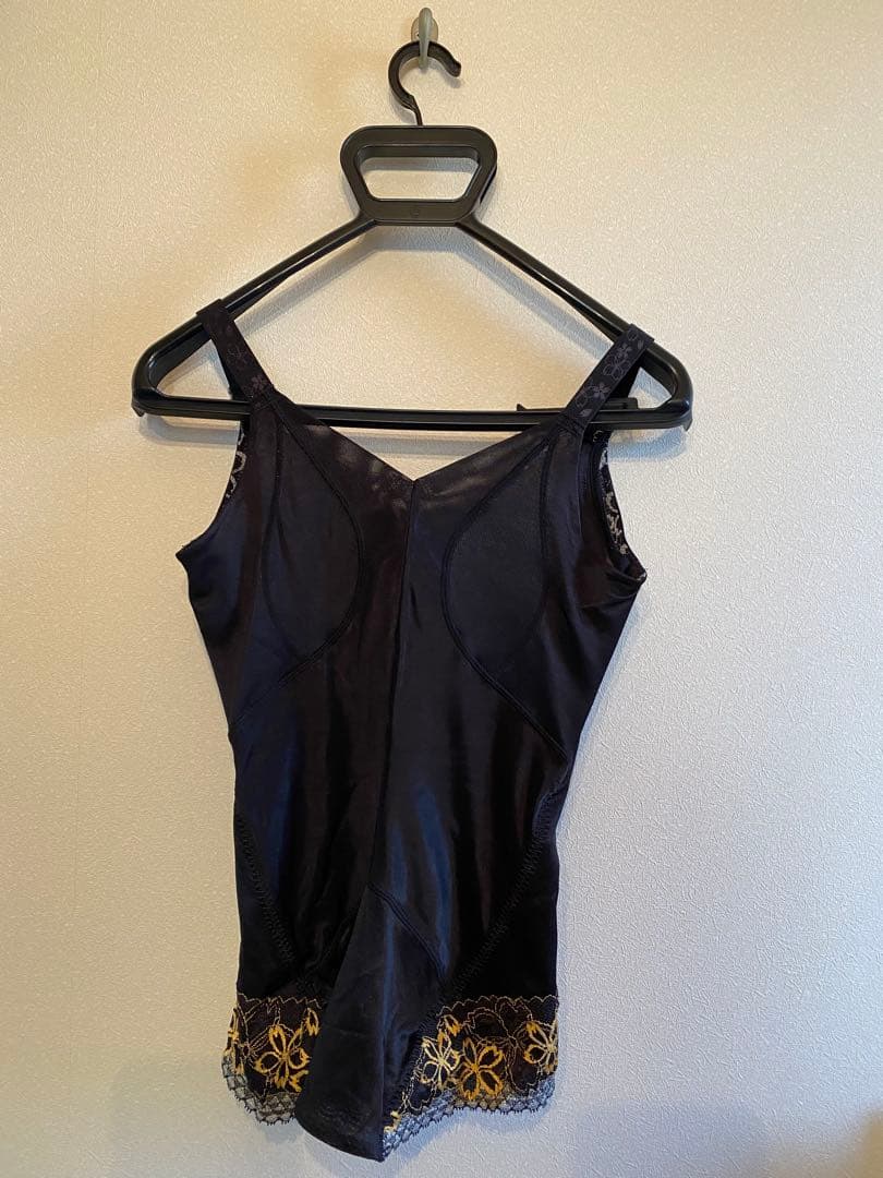 chiari MARUKO サクラ 黒 補正下着4点セット