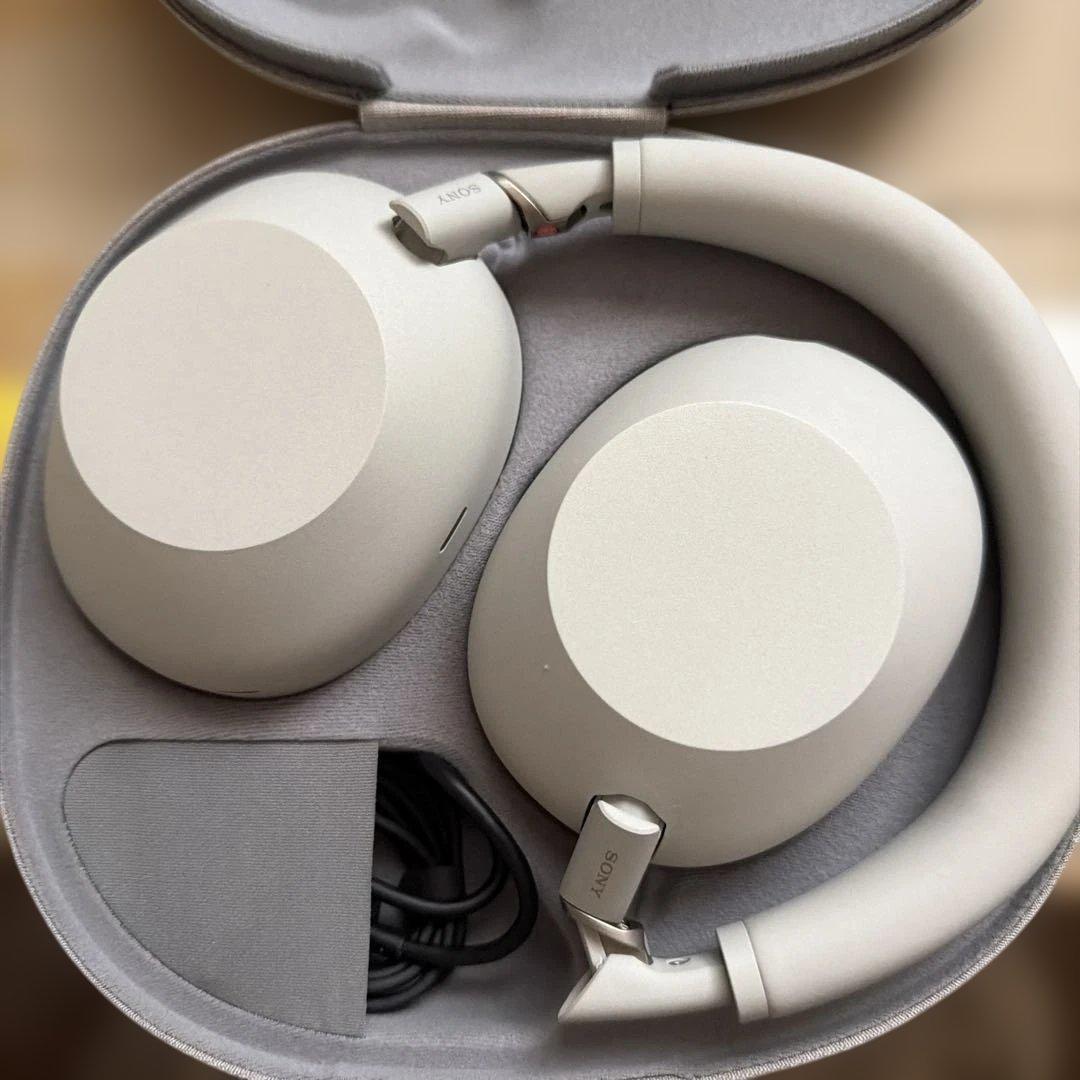 【最安値】SONY WH-1000XM6 美品　プラチナシルバー