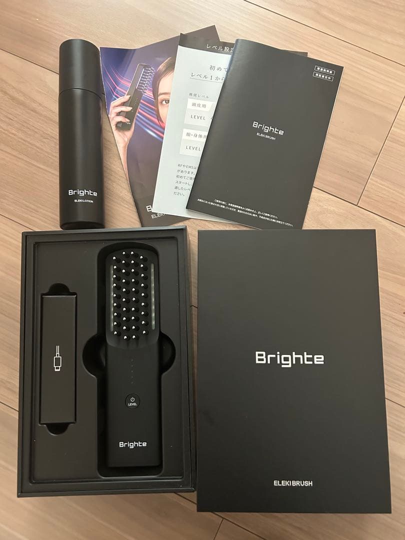 Brighte Elixir Brush 美顔器