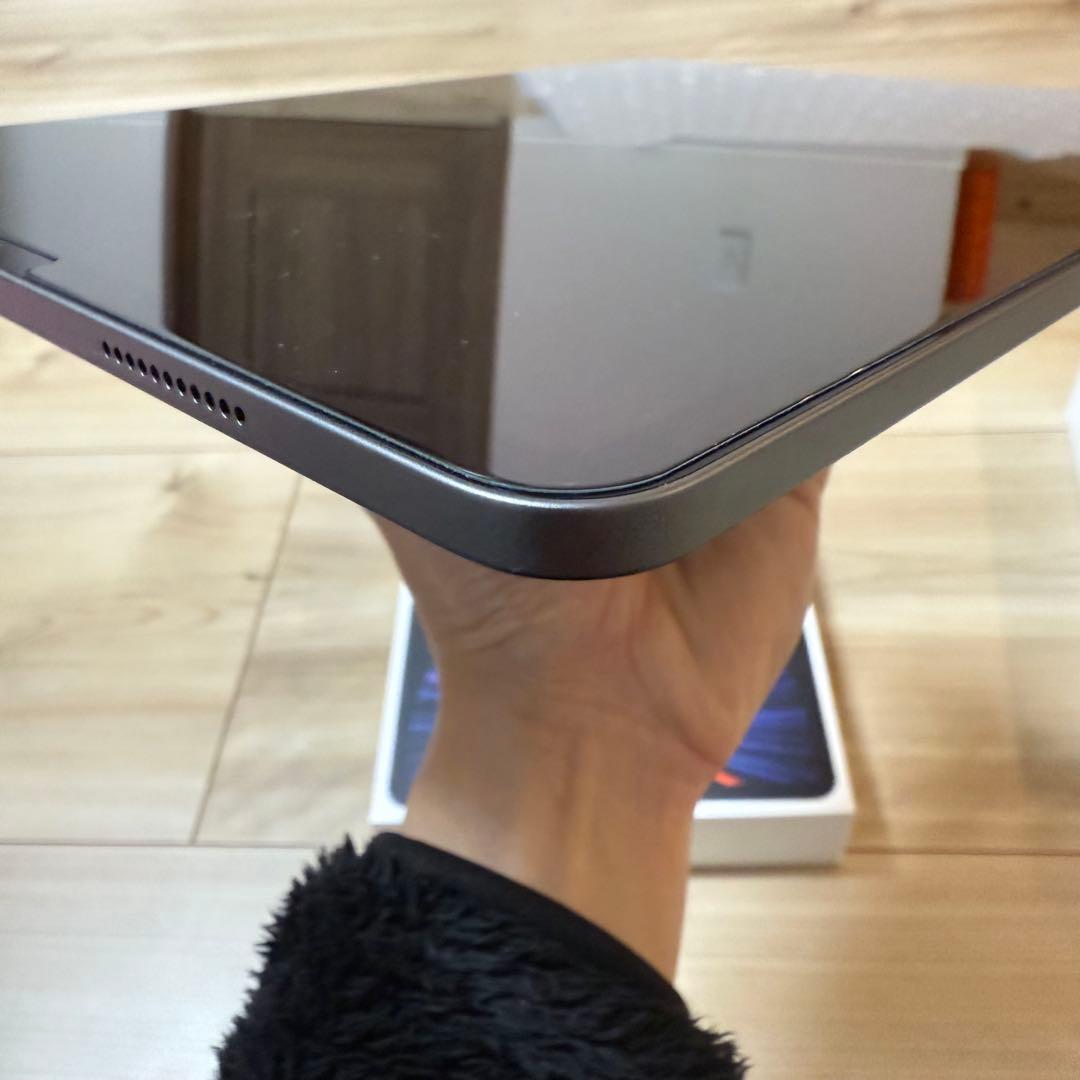 【超美品】Apple iPad Pro 12.9インチ (第5世代) 2TB