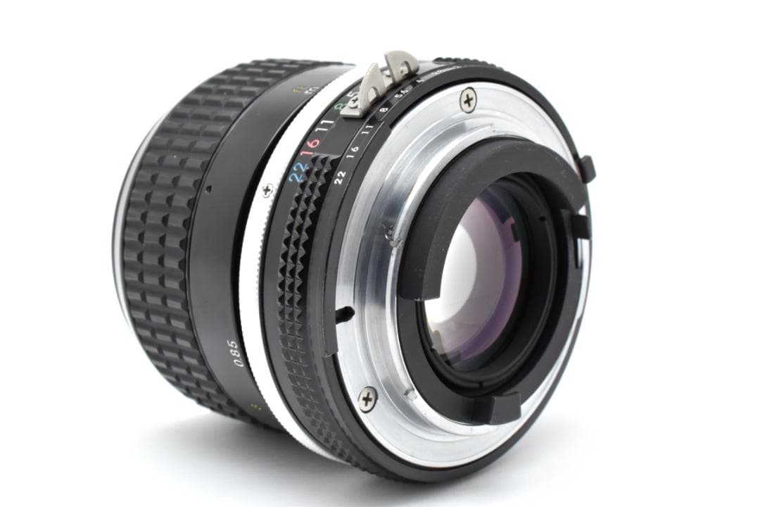 【美品】Nikon ニコン Ai 85mm F2 レンズ #427