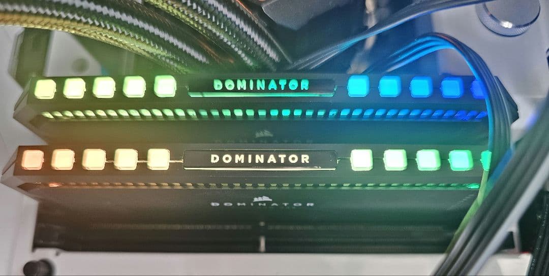 j*5様 Corsair DOMINATOR 5200MHz 32GB