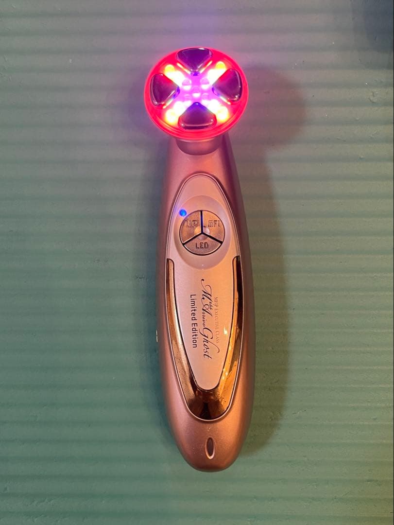 美品 ミス アリーヴォ ゴースト EMS搭載 正規品　美顔器