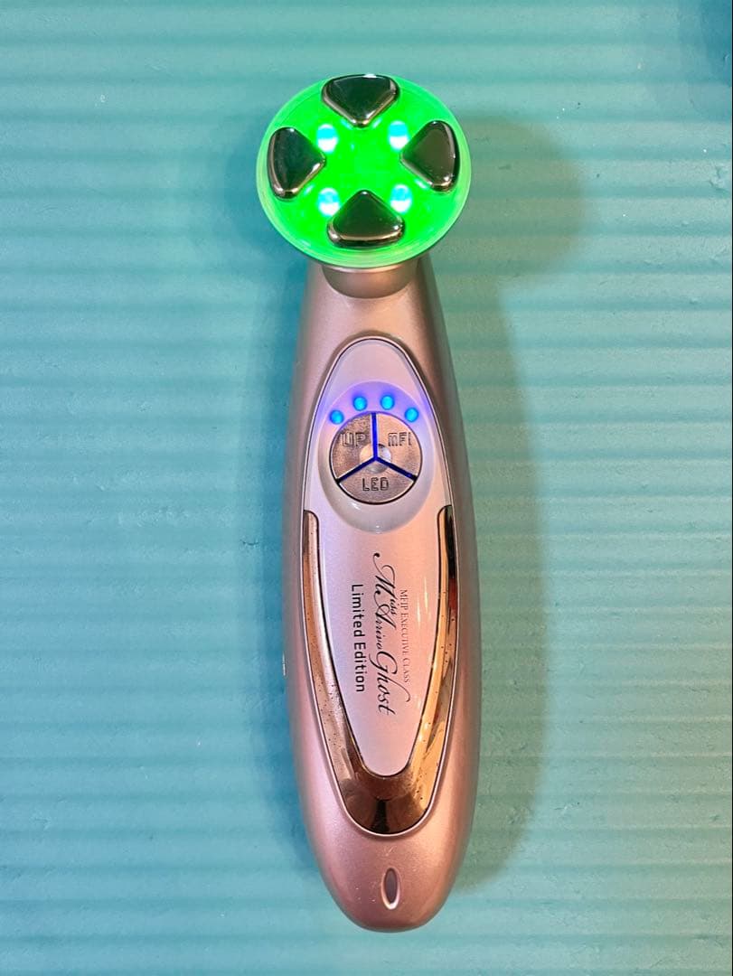 美品 ミス アリーヴォ ゴースト EMS搭載 正規品　美顔器