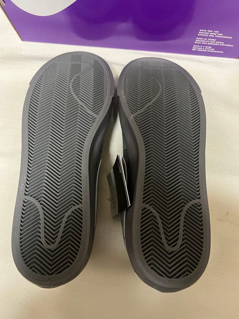 新品　NIKE SB ZOOM BLAZER LOW QS