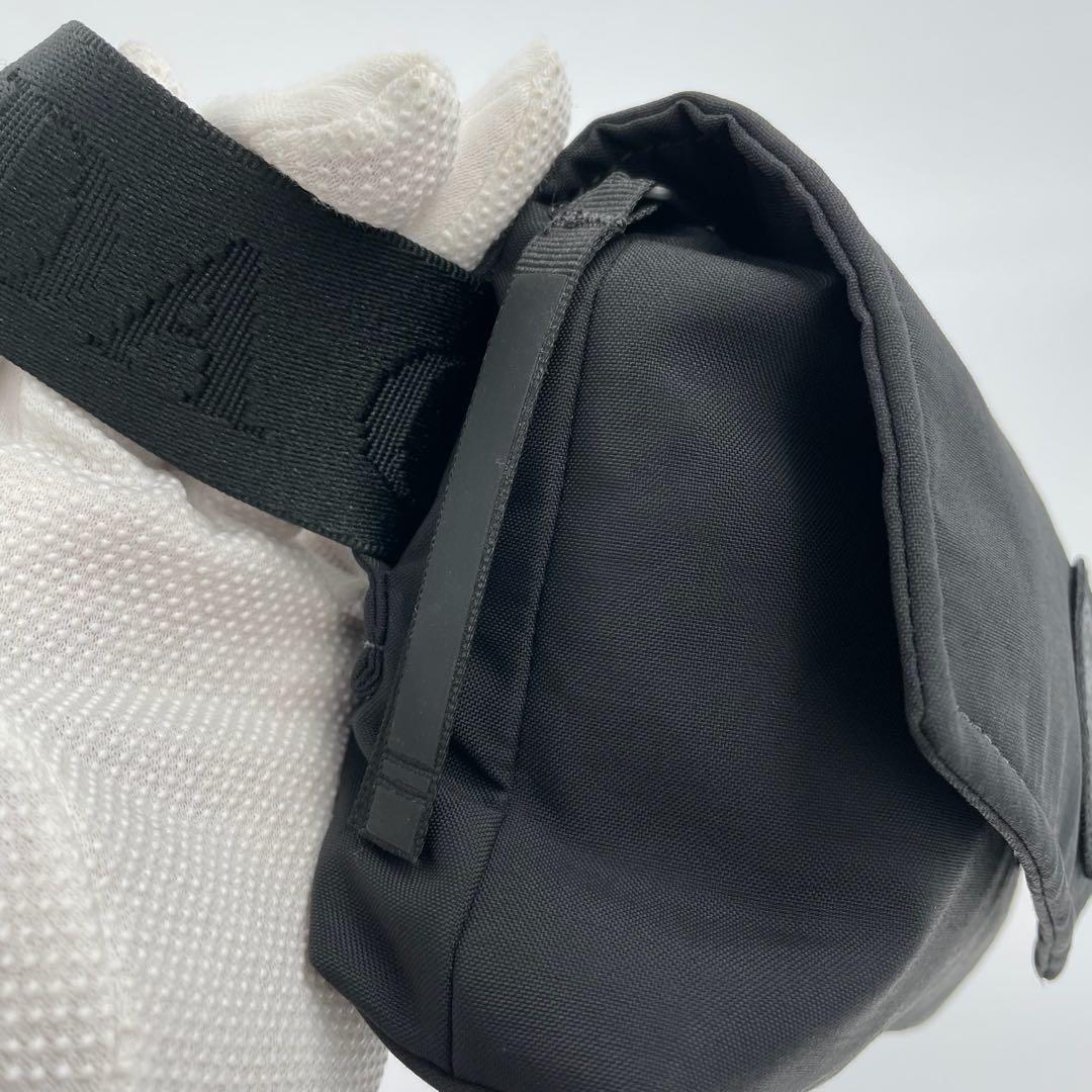 T*T様 【極美品】  カナダグース ミニウエストパック