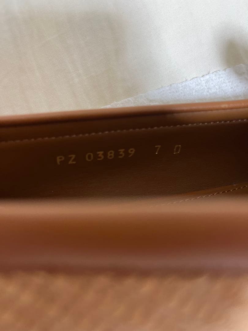 Salvatore Ferragamo ローファー 7 ベージュ　ガンチーニ