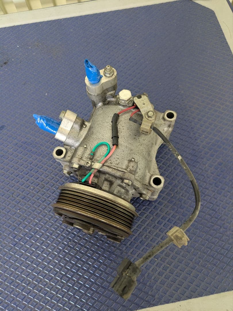 ホンダ ライフ エアコンコンプレッサー