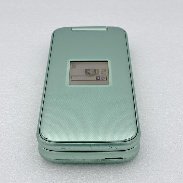 【良品】docomo らくらくホン 8GB ミントグリーン フィーチャーフォン