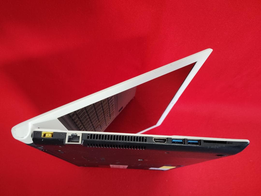 ★清潔感ある白★Windows11、Office搭載NECノートパソコン