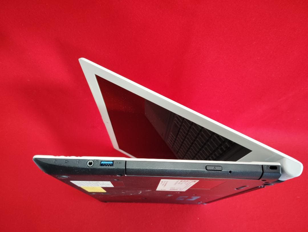 ★清潔感ある白★Windows11、Office搭載NECノートパソコン