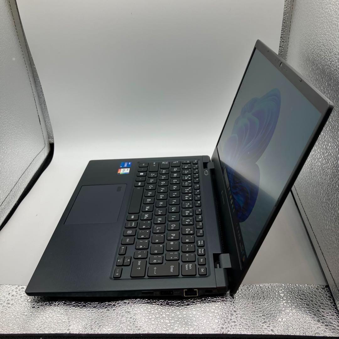 美品 超軽量 Dynabook 最上位 11世代 i5 16GB 新品SSD